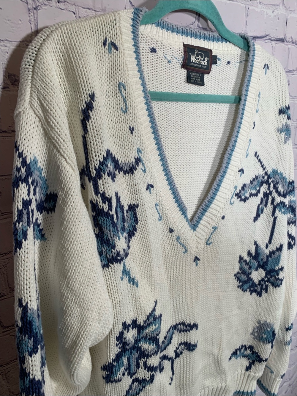 Woolrich Womens VTG V-Neck Floral Sweater White Blue Sz L Cottagecore Casual - Picture 2 of 5